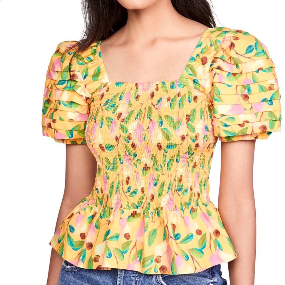 Farm Rio Cashew Smocked top size Small New w/o tag